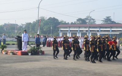 SMK Tiara Nusa Ikut Serta dalam Upacara Peringatan HUT ke-80 RI Bersama Kelurahan Jatijajar